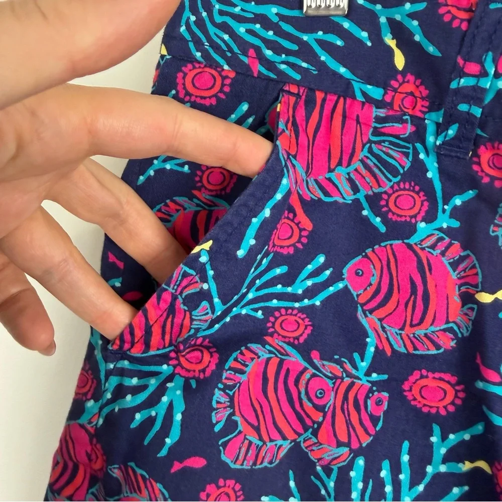 Lilly Pulitzer Callahan Shorts Navy Fish Print Size 8 - Picture 4 of 7